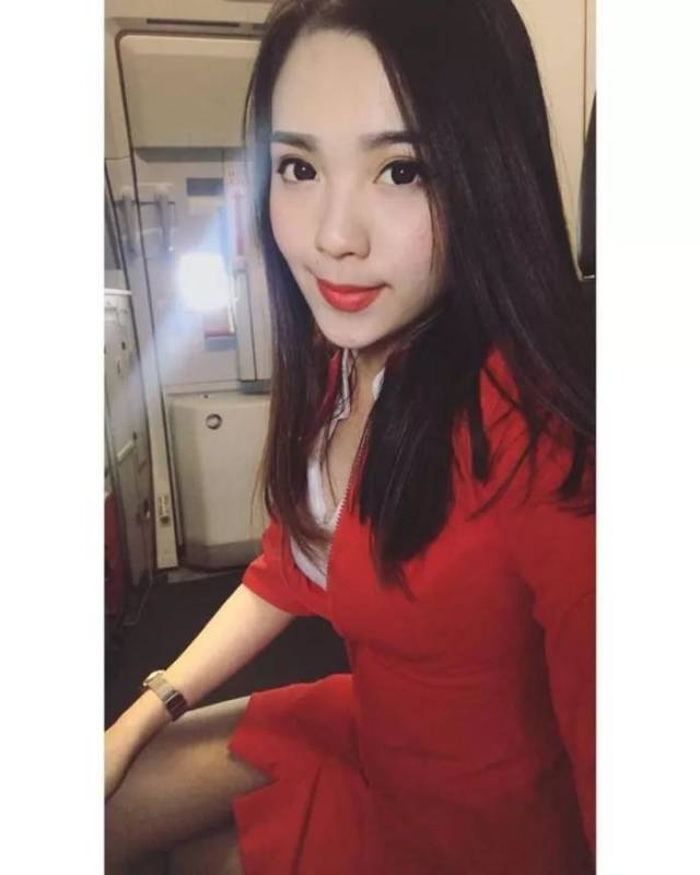 152网主 霓虹之下